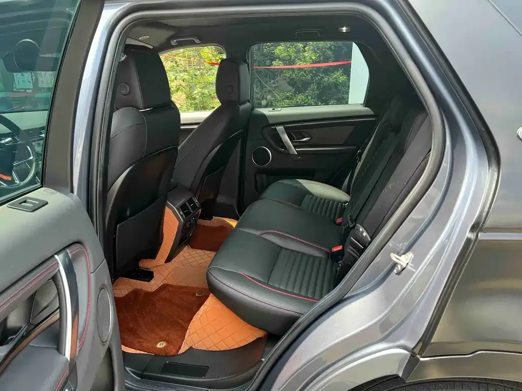 Land Rover Discovery Sport Hybrid — фото 2