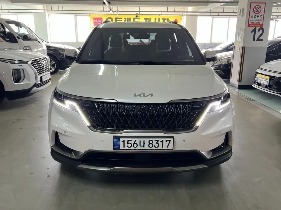Kia Carnival — фото 1