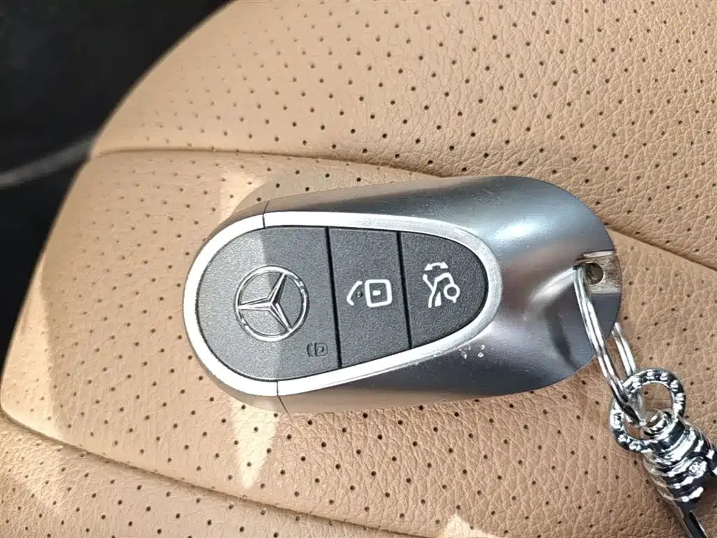 Mercedes-Benz E-Class New Energy — фото 6