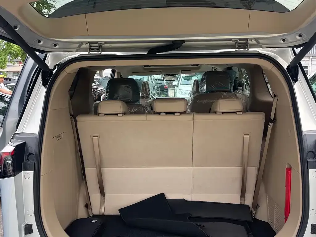 Buick GL8 Hybrid — фото 4