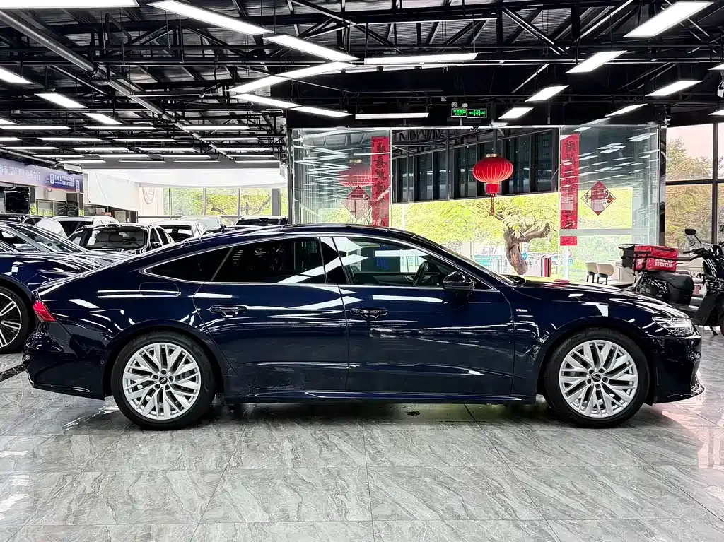Audi A7 — фото 10