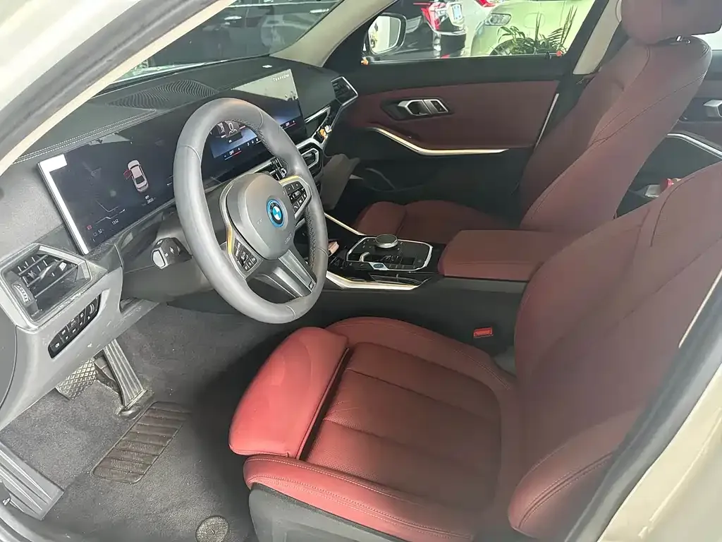 BMW i3 — фото 8