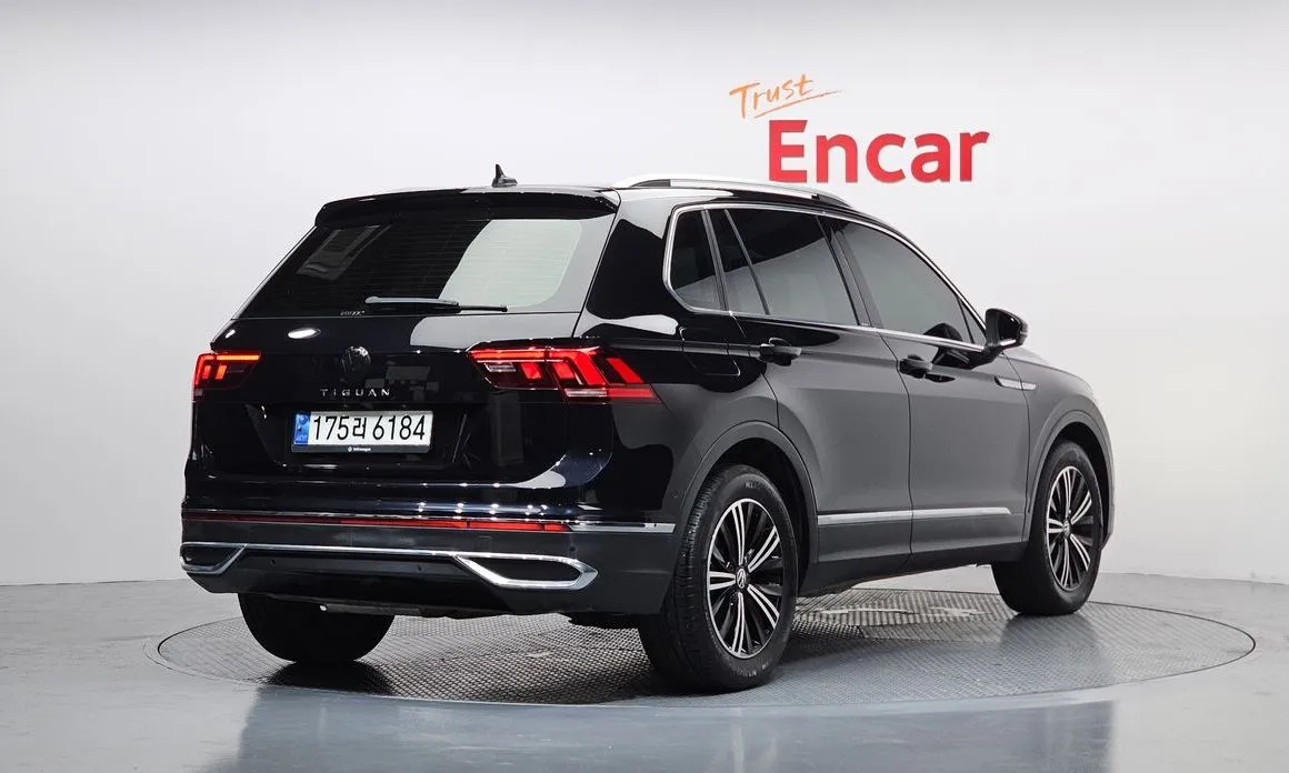 Volkswagen Tiguan — фото 4