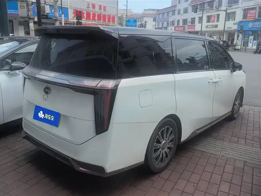 GAC Motor Trumpchi E9 — фото 9