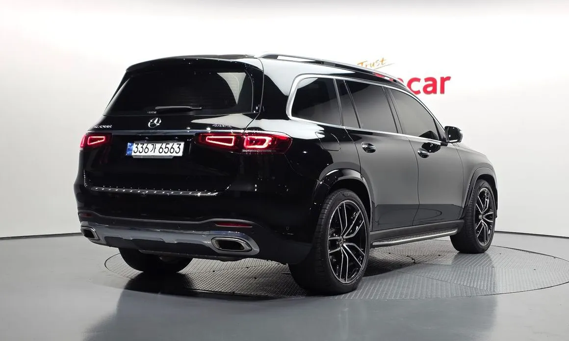 Mercedes-Benz GLS-Class — фото 8