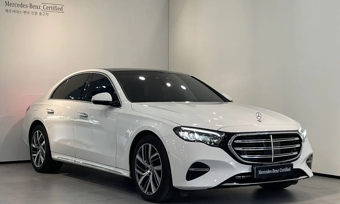 Mercedes-Benz E-Class — фото 1