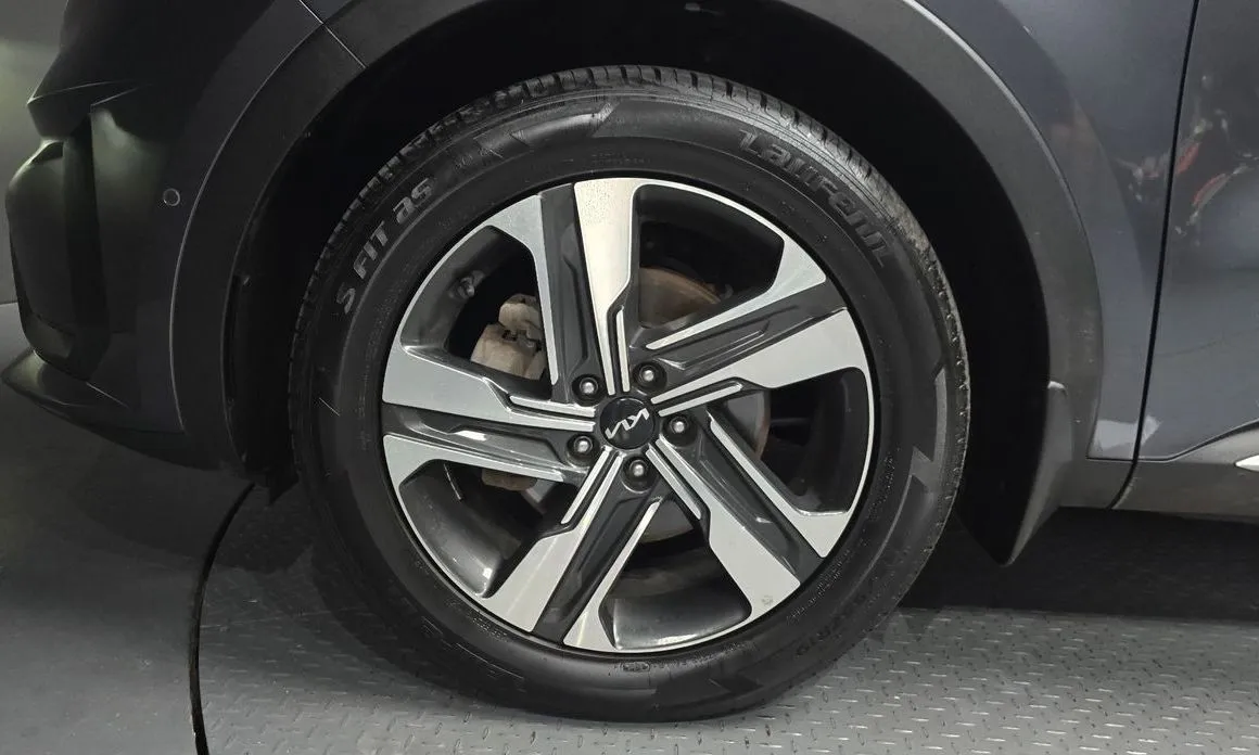 Kia Sorento — фото 7
