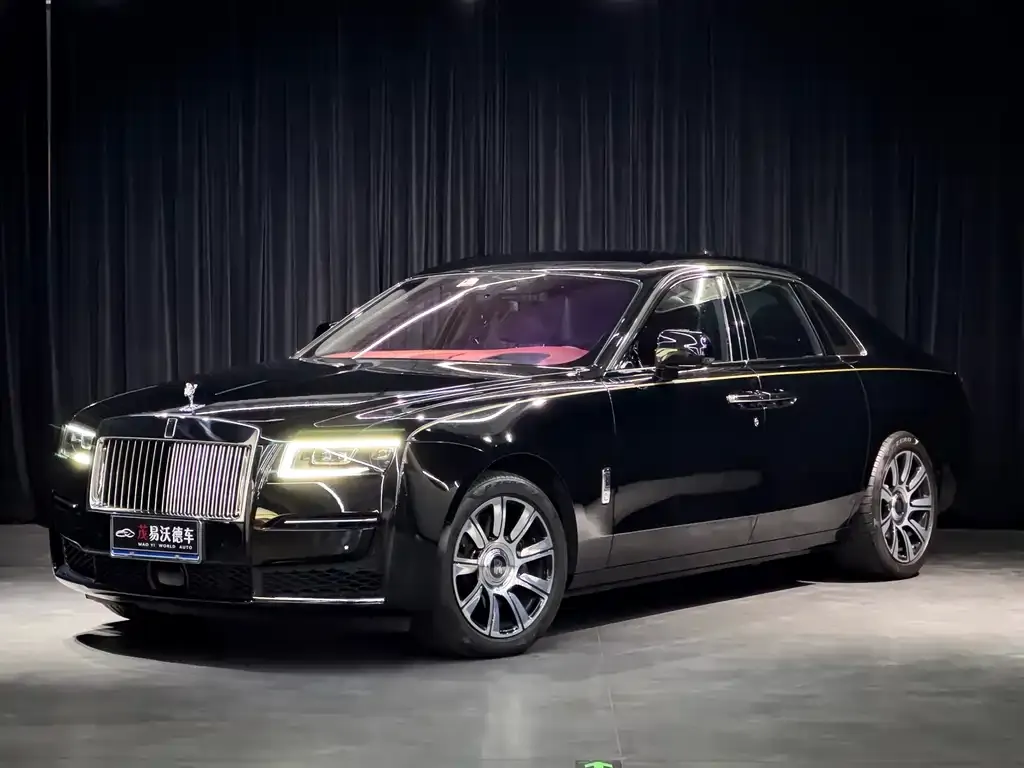 Rolls-Royce Ghost — фото 1