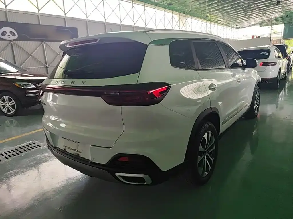 Chery Tiggo 8 — фото 7