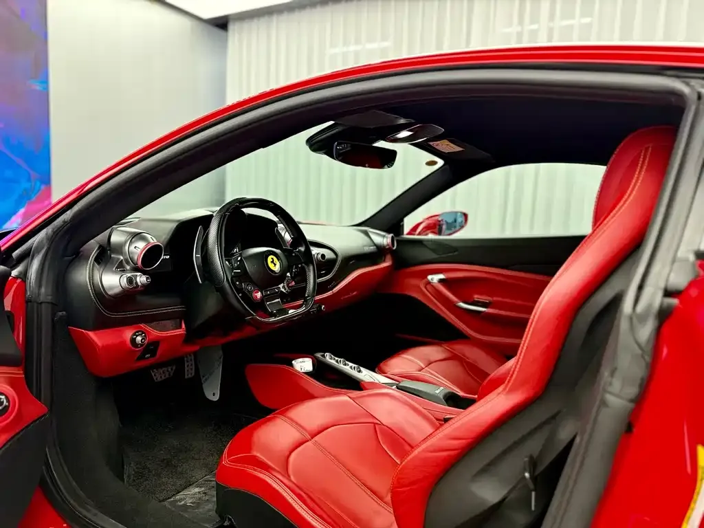 Ferrari F8 — фото 7