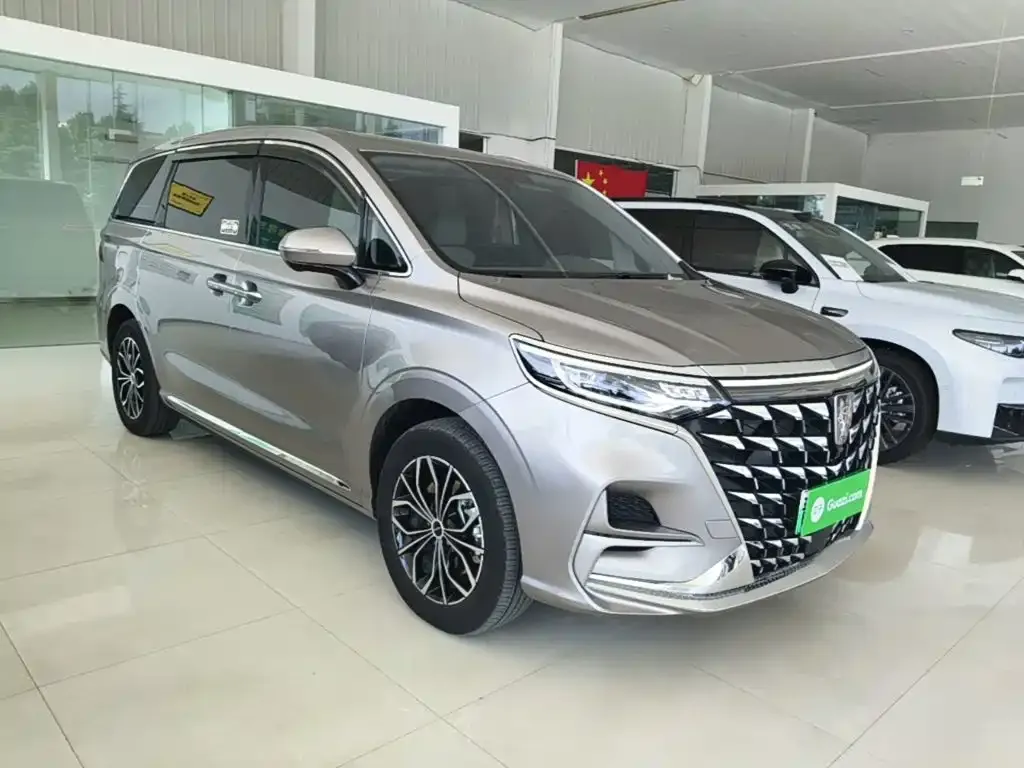 Roewe iMAX8 New Energy — фото 3