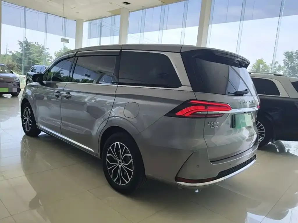 Roewe iMAX8 New Energy — фото 4