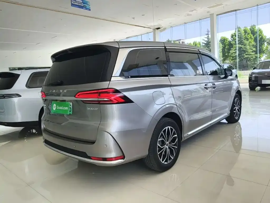Roewe iMAX8 New Energy — фото 7