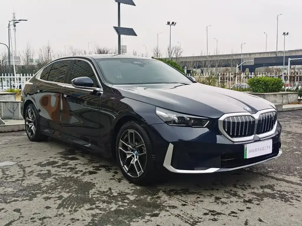 BMW i5 — фото 9