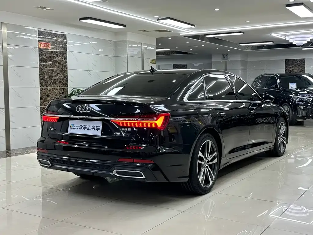 Audi A6L — фото 6
