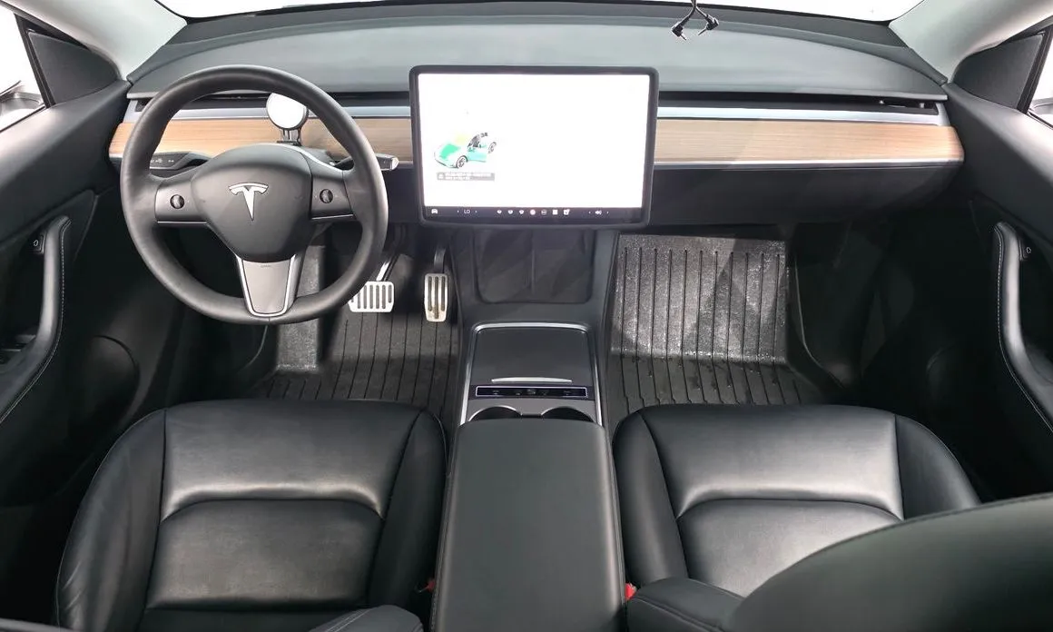 Tesla Model Y — фото 5