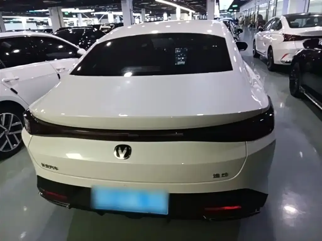 Changan Eado — фото 10