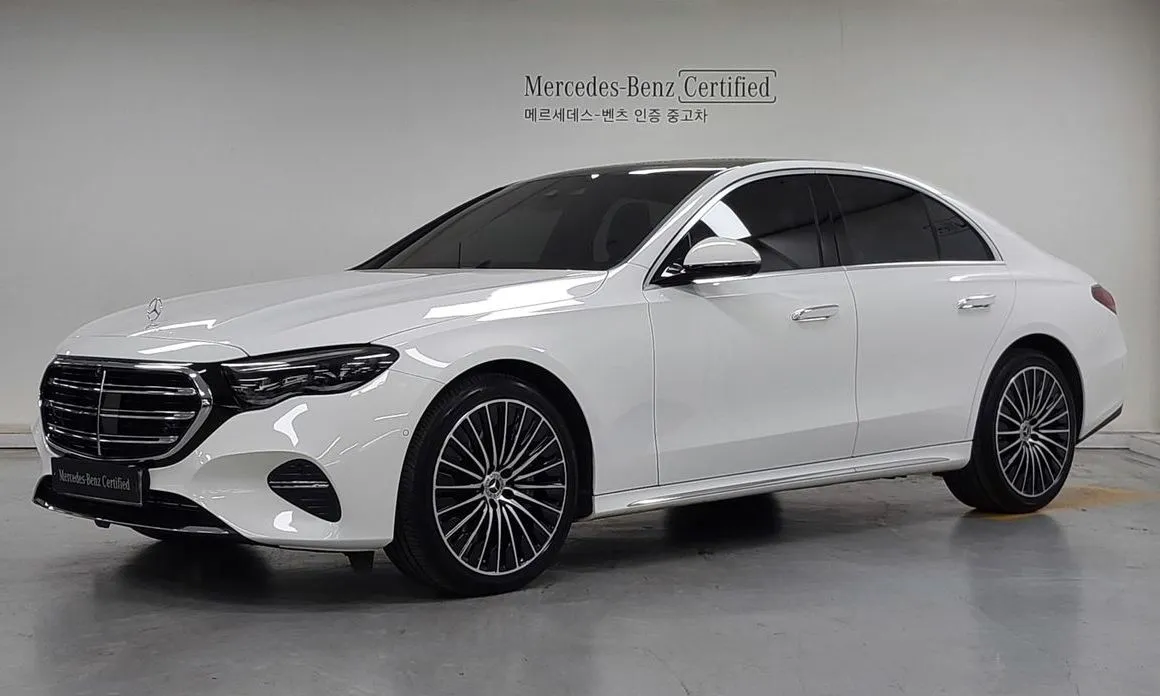 Mercedes-Benz E-Class — фото 1