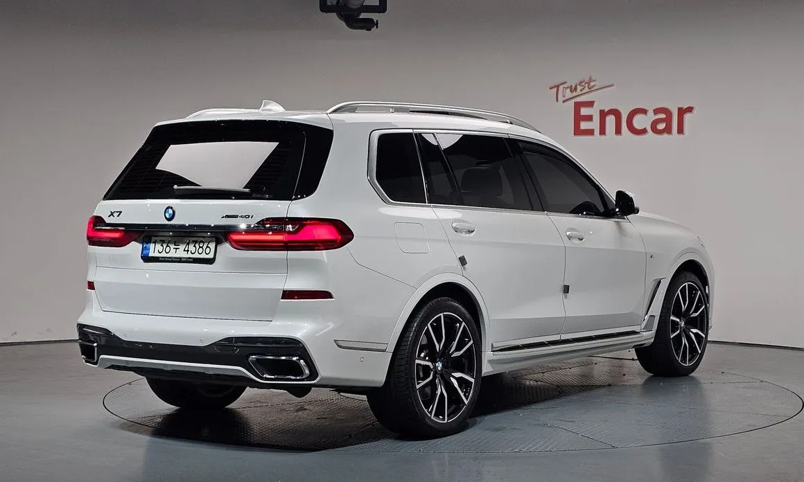 BMW X7 — фото 2