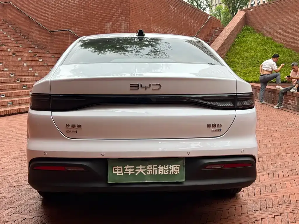 BYD Seal 05 DM-i — фото 2