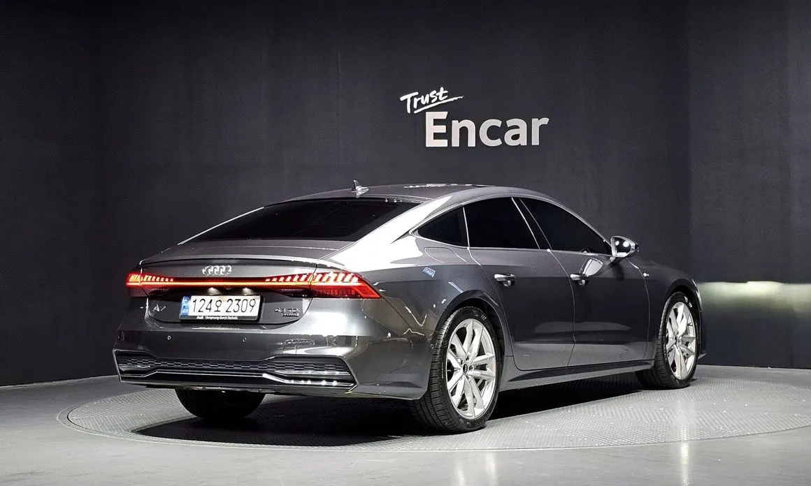 Audi A7 — фото 2