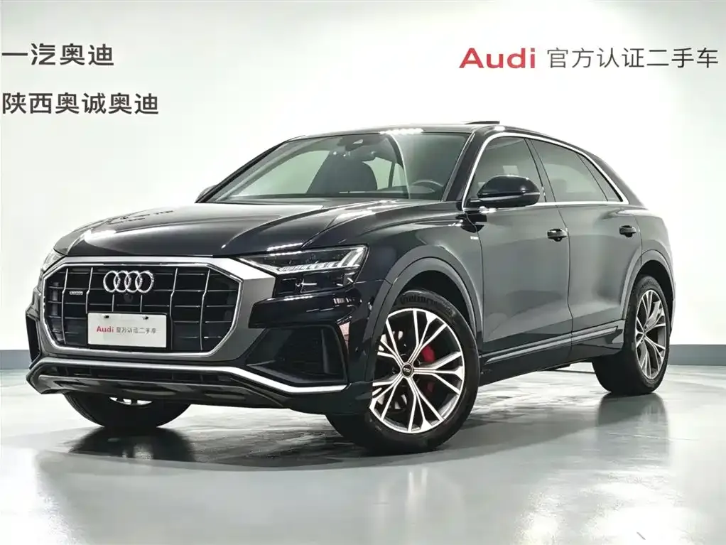 Audi Q8 — фото 1