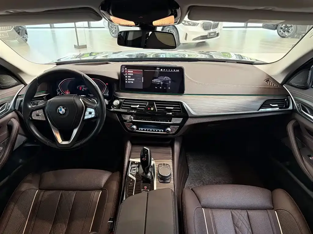 BMW 5 Series — фото 3