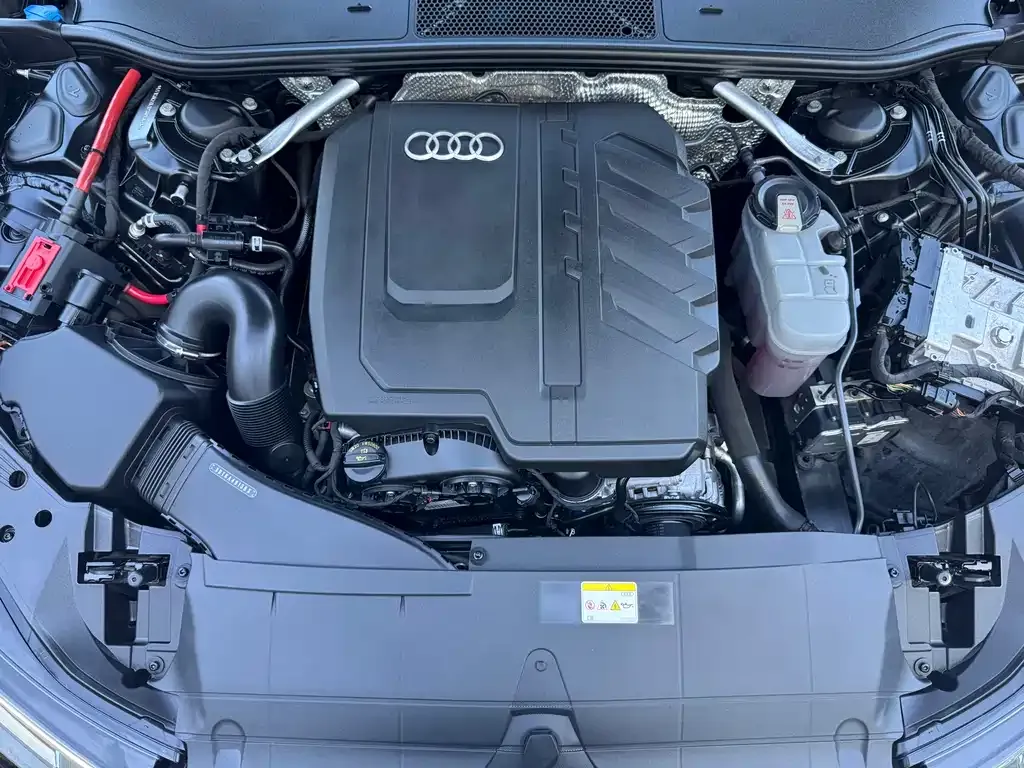 Audi A6L — фото 8