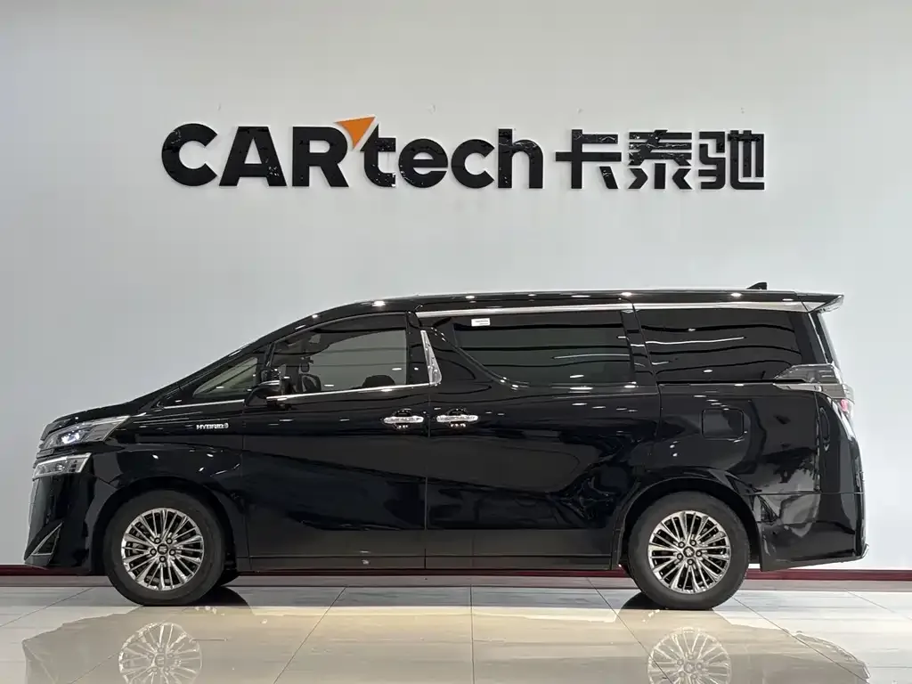 Toyota Vellfire — фото 8