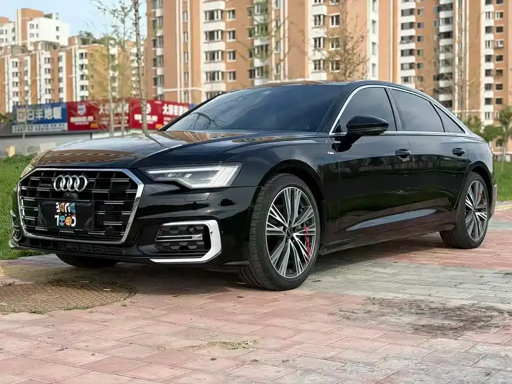 Audi A6L — фото 1