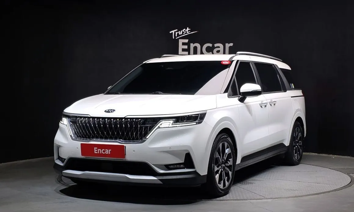 Kia Carnival — фото 1