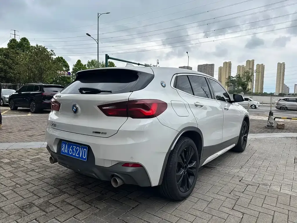 BMW X2 — фото 10