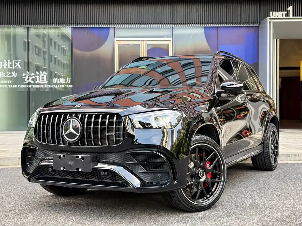Mercedes-Benz GLE AMG — фото 1