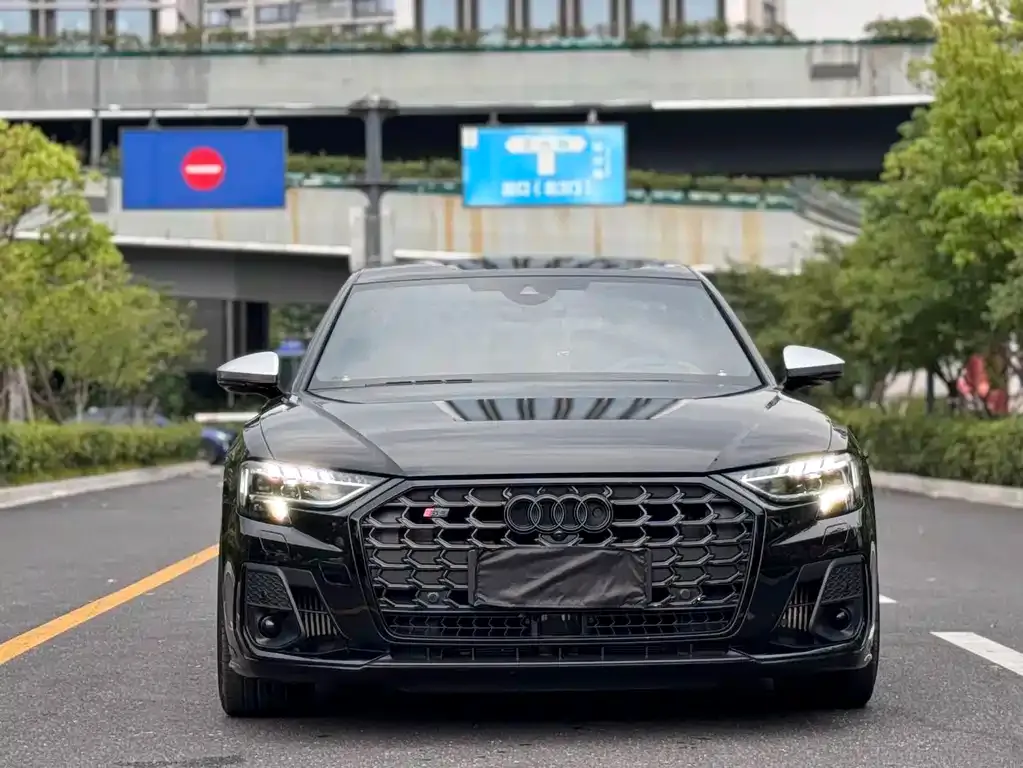 Audi S8 — фото 6