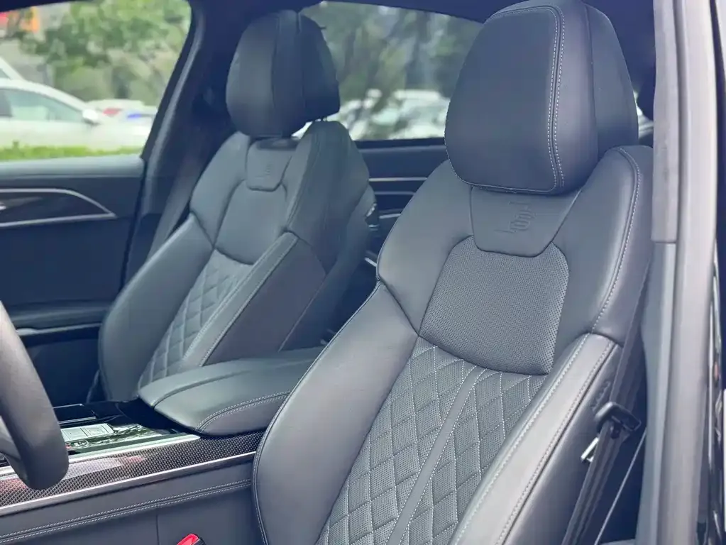 Audi S8 — фото 2