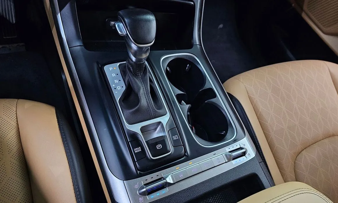 Kia Carnival — фото 10