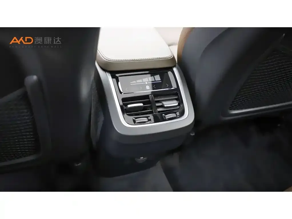 Volvo XC90 — фото 2