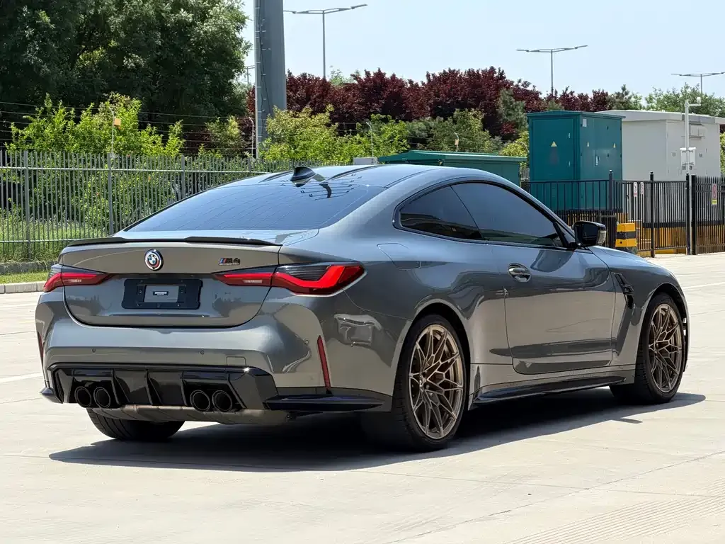 BMW M4 — фото 4