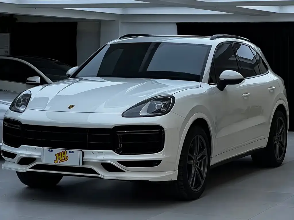 Porsche Cayenne — фото 1