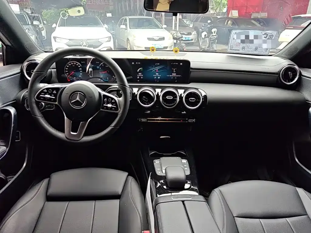 Mercedes-Benz A-Class — фото 10