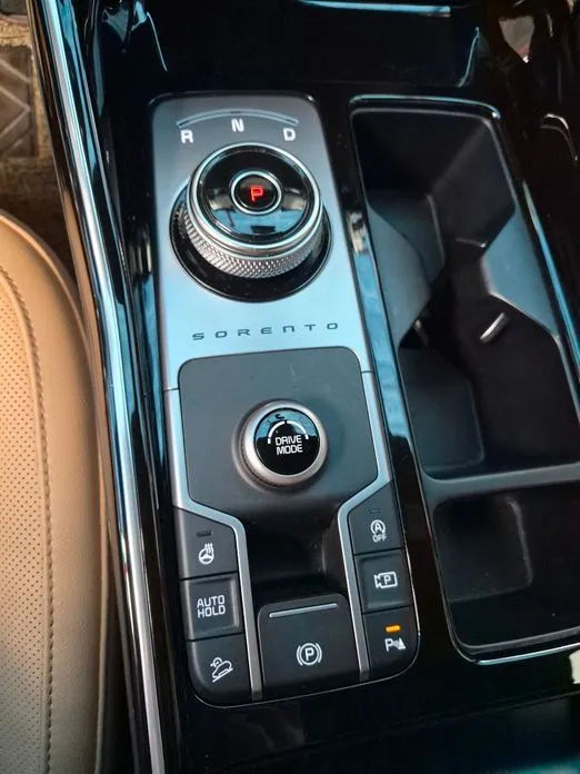 Kia Sorento — фото 4