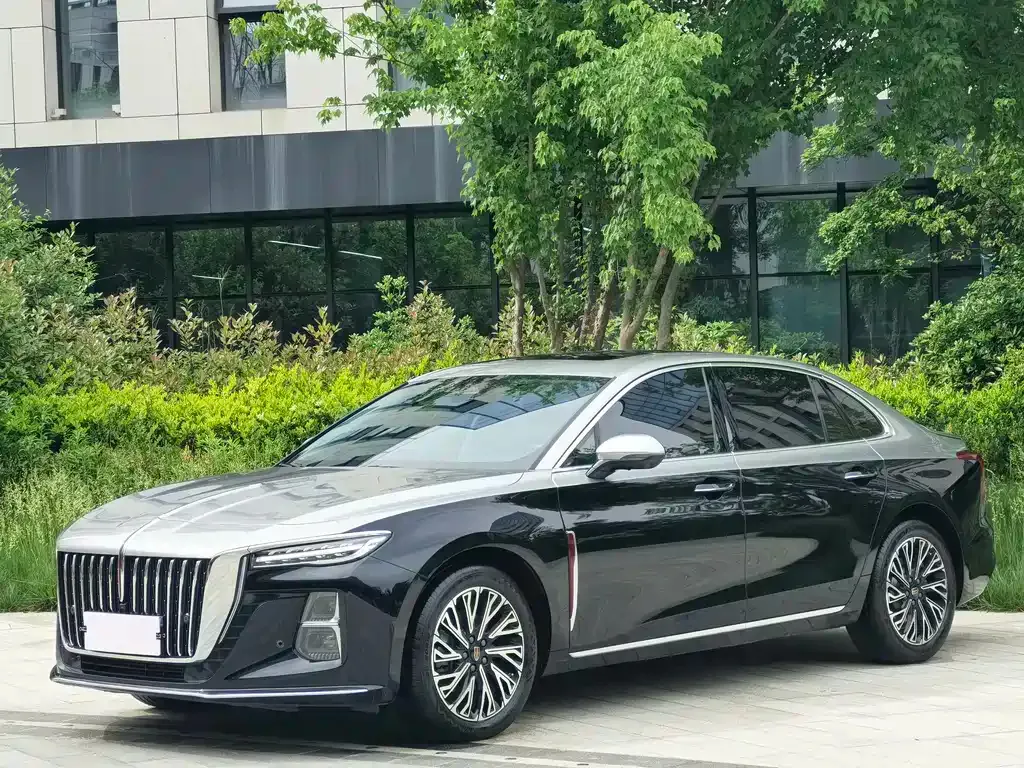 Hongqi H5 — фото 1