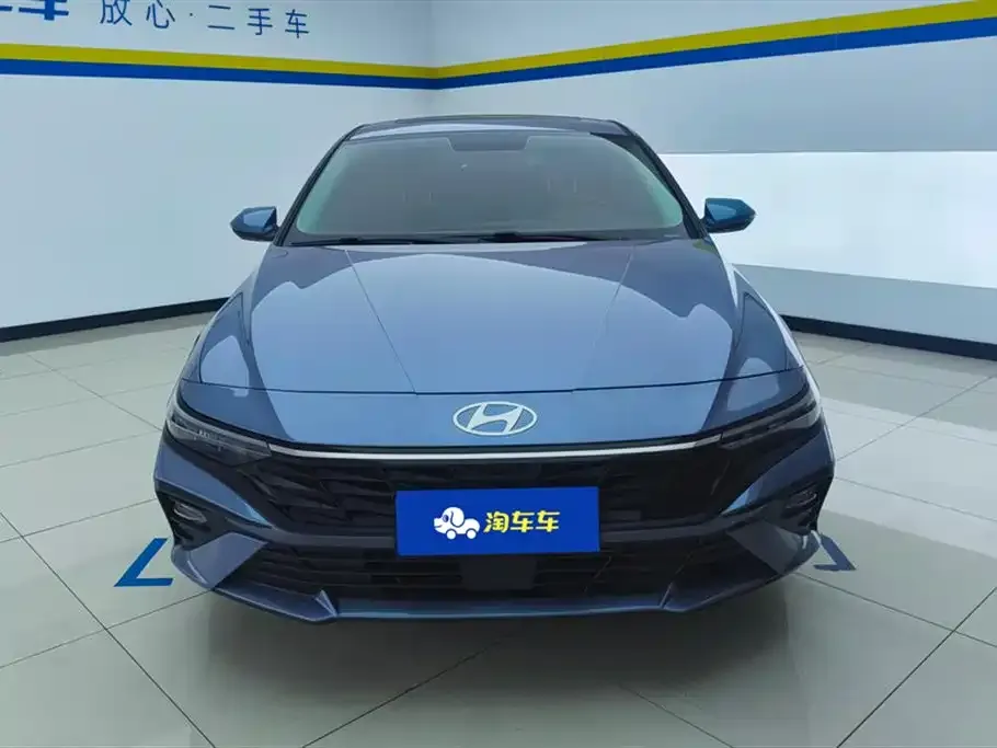 Hyundai Elantra — фото 3