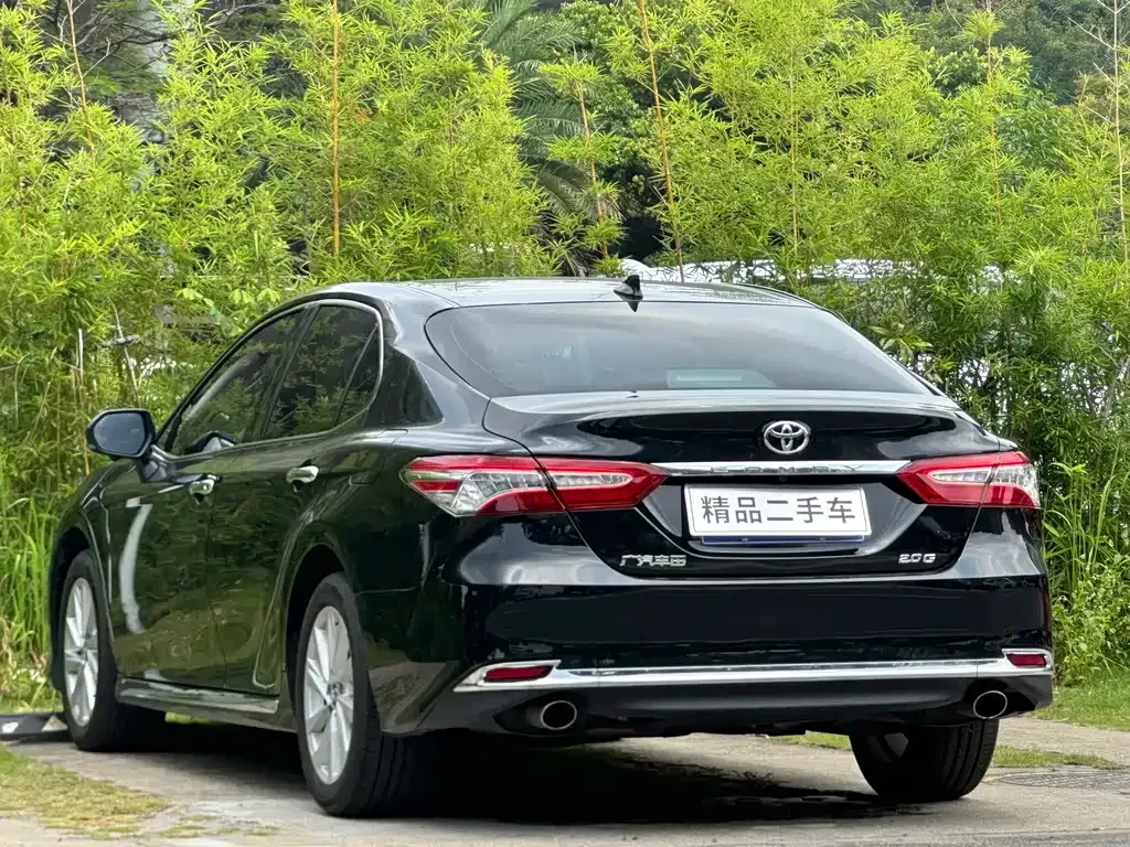 Toyota Camry — фото 7