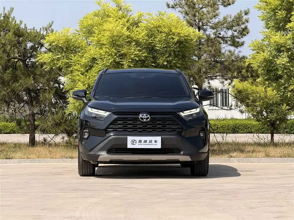 Toyota RAV4 — фото 10