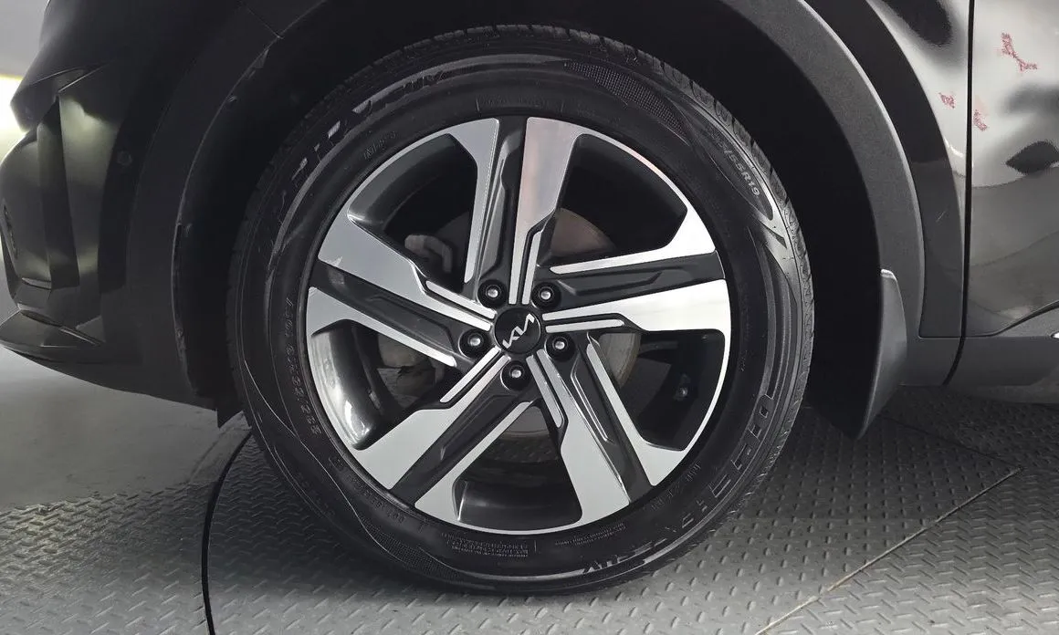 Kia Sorento — фото 6