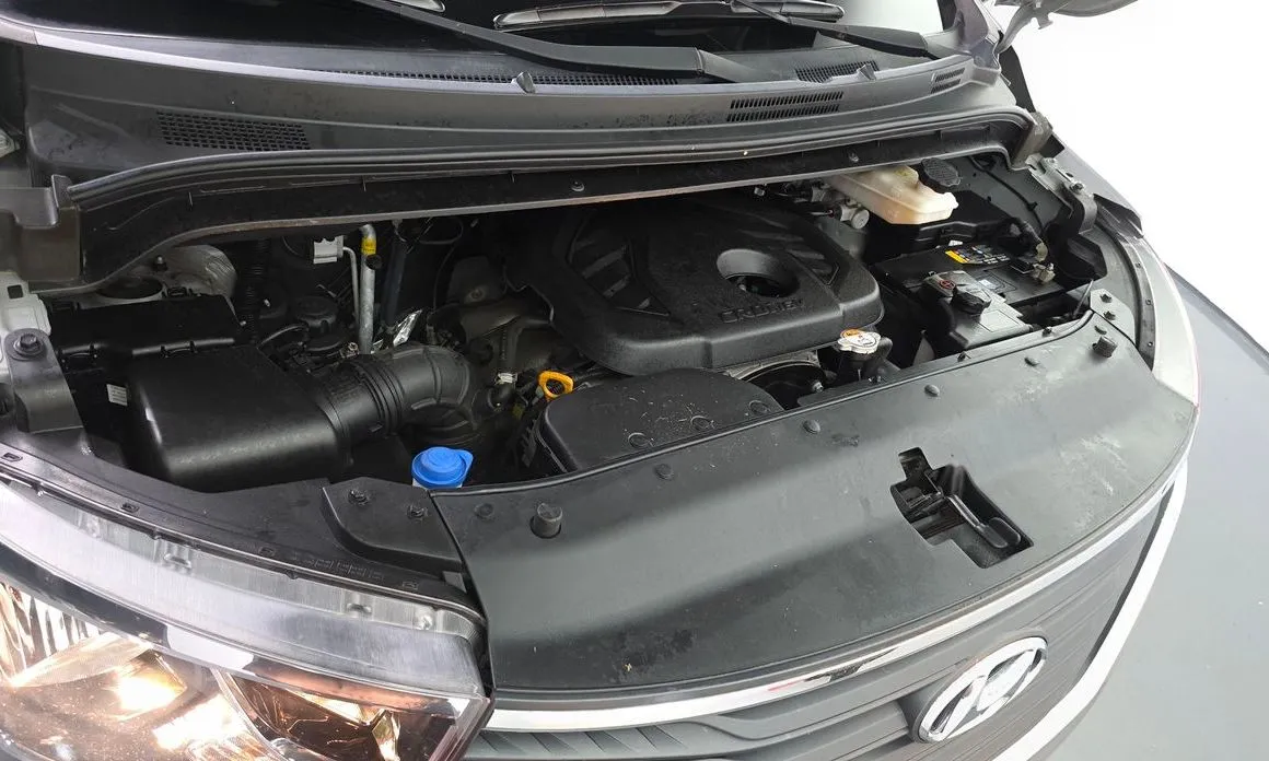Hyundai Starex — фото 10