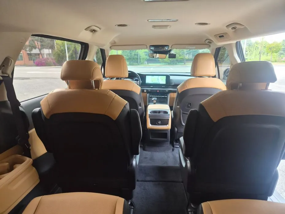 Kia Carnival — фото 4