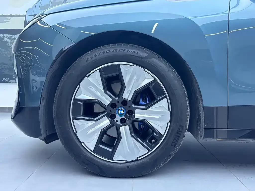 BMW iX — фото 6