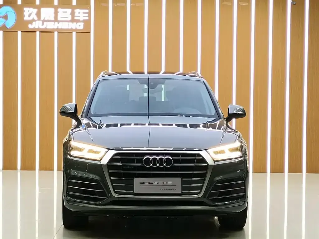 Audi Q5L — фото 2